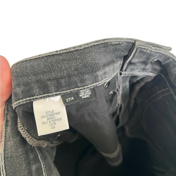 Veronica Beard Carly Kick Flare in Salt & Pepper - Picture 8 of 8